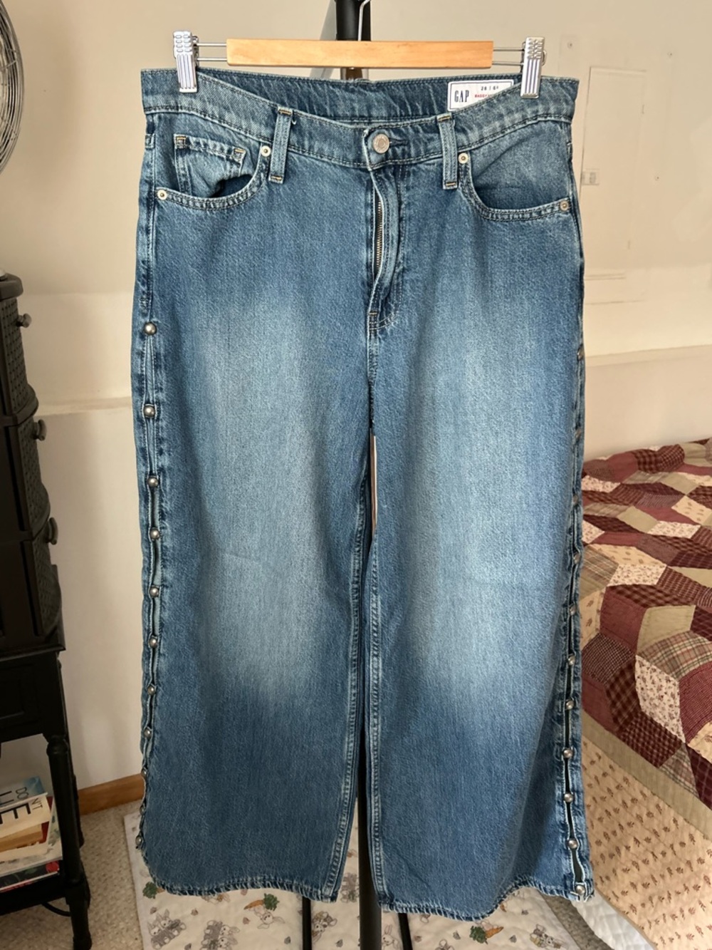 Gap Baggy Mid Rise Studded Jeans 28 6 Short